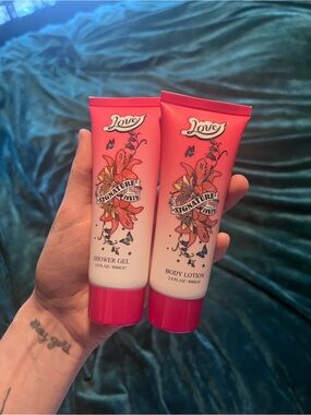 Love Signature Pink Shower Gel & Body Lotion Duo
